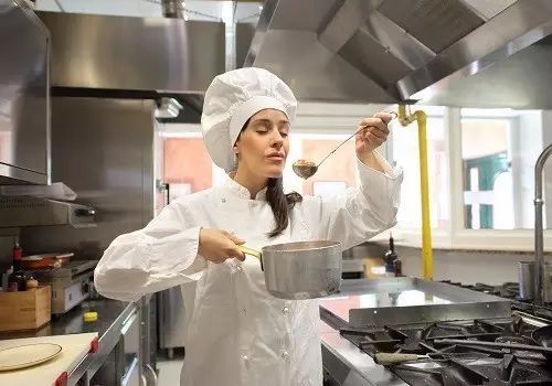 餐饮酒店服务中的20个“怎么办” 高效应对饮食服务挑战